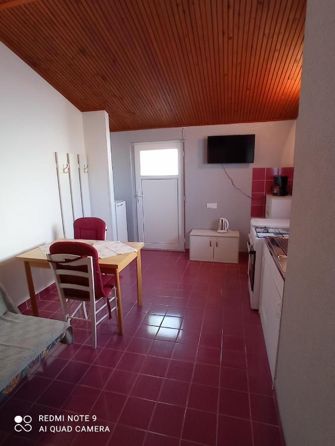 Studio Apartman Premantura Eksteriør bilde